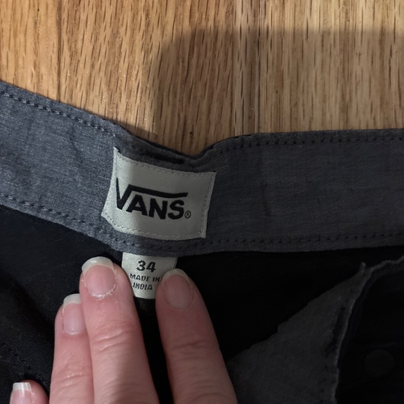 Vans Men’s Black Shorts size 34 - Picture 2 of 3